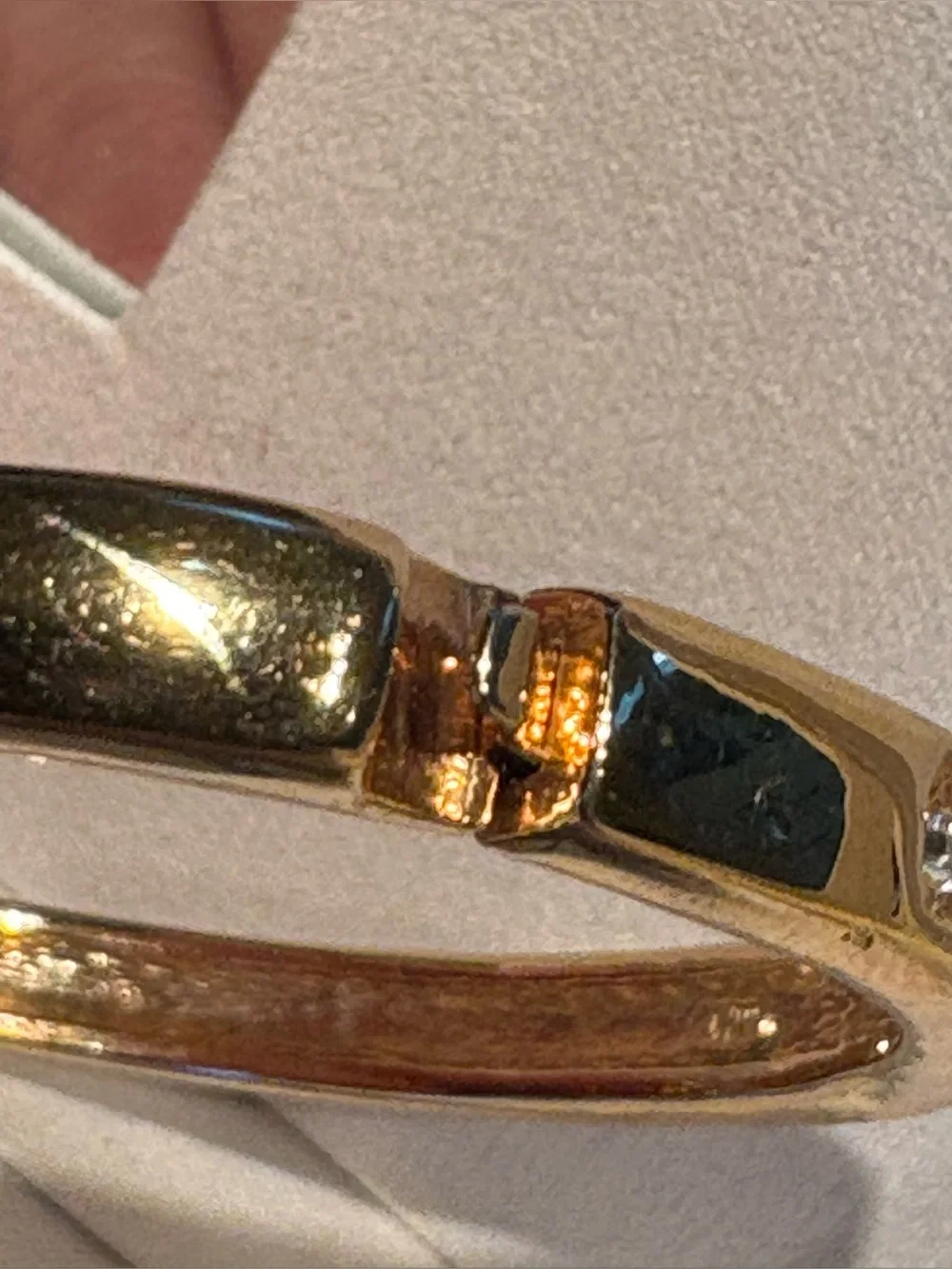 Vintage Roman Gold Crystal Rhinestone Hinged Bangle Bracelet 2 3/8” Gorgeous